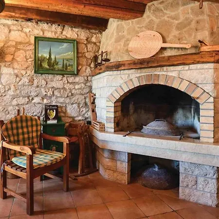Madunic Villa